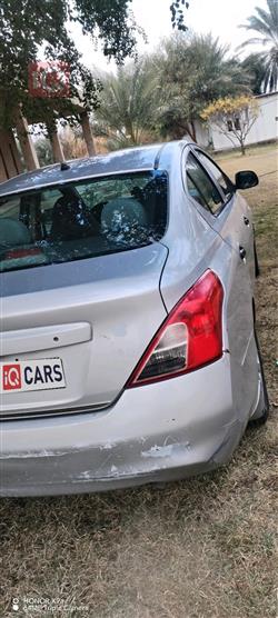 نيسان فيرسا